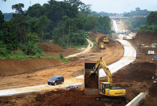 Memantau progres Tol Bocimi, proyek jalan tol terlama di Indonesia