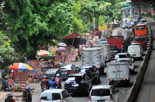 Jelang Tahun Baru, pedagang kembang api musiman mulai menjamur