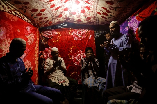 Potret sederhana pernikahan warga Rohingya di pengungsian