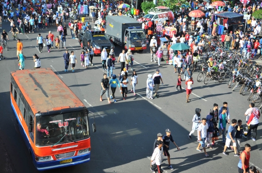 CFD ditiadakan, ribuan warga tetap serbu kawasan Bundaran HI