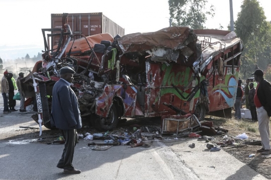 Tabrakan maut bus dan truk di Kenya tewaskan 30 orang