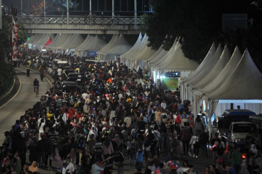 Antusiasme ribuan warga DKI serbu Car Free Night