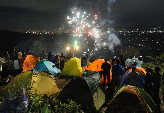 Menikmati pergantian tahun dengan keindahan malam Kota Bogor