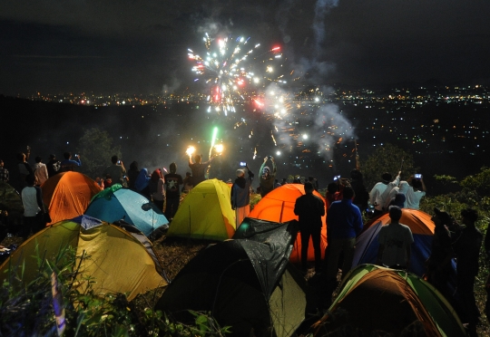 Menikmati pergantian tahun dengan keindahan malam Kota Bogor