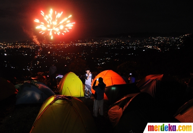 Foto Menikmati Pergantian Tahun Dengan Keindahan Malam Kota Bogor Merdeka Com