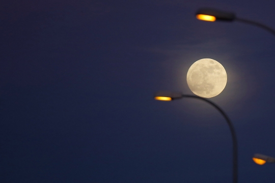 Indahnya Supermoon hiasi malam pertama 2018