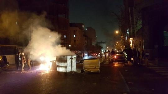 Aksi unjuk rasa antipemerintah di Iran memanas