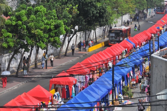 Memantau penataan PKL Tanah Abang yang tuai pro dan kontra