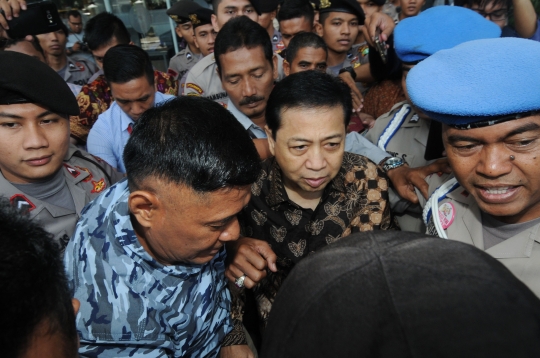 Ekspresi Setya Novanto usai nota keberatannya ditolak hakim