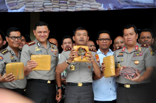 Ini penampakan 1,3 ton ganja asal Aceh