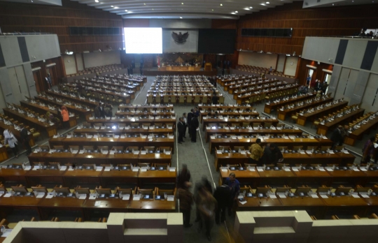 Kursi-kursi kosong hiasi pembukaan rapat Paripurna DPR