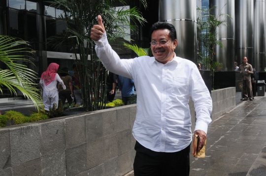 Ekspresi mantan anggota DPR RI Numan Abdul Hakim usai diperiksa kasus e-KTP