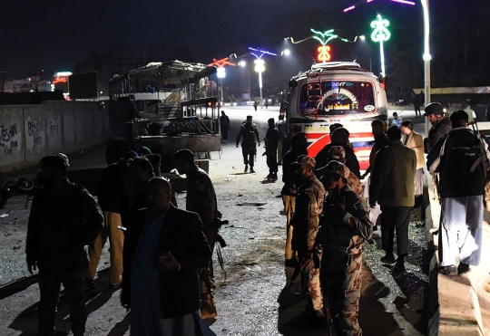 Serangan bom bunuh diri hantam truk polisi Pakistan, 7 tewas