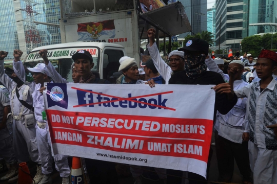 Protes pemblokiran akun Islam, massa FPI geruduk kantor Facebook