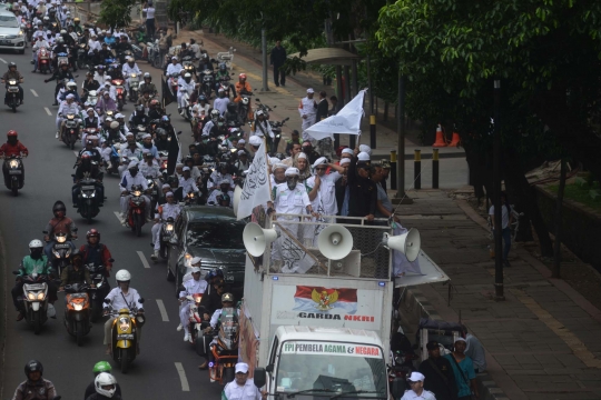 Protes pemblokiran akun Islam, massa FPI geruduk kantor Facebook