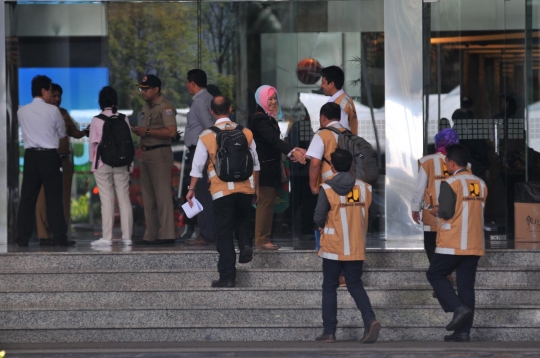 Penjagaan ketat olah TKP ambruknya mezanin Gedung BEI