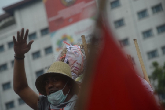 Aksi ribuan nelayan Cantrang geruduk Istana