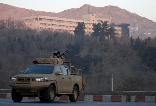 Kepanikan saat peristiwa penyerangan hotel mewah di Afghanistan
