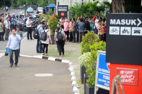 Gempa bikin panik ratusan karyawan di Gedung KPK