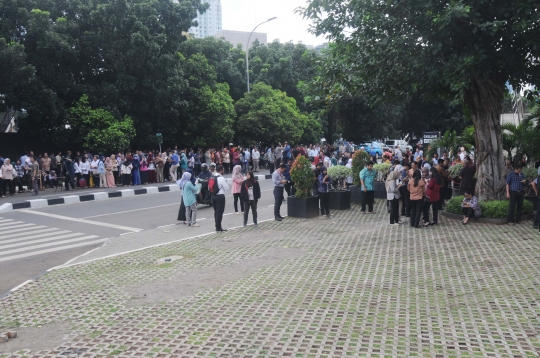 Gempa bikin panik ratusan karyawan di Gedung KPK