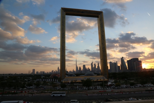 Megahnya Dubai Frame, gedung pencakar langit berbentuk bingkai foto