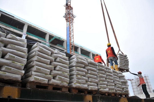 Memantau progres pembangunan Depo LRT Kelapa Gading-Velodrome