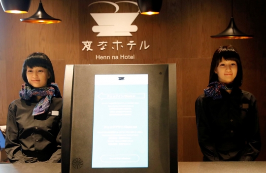 Hotel berteknologi android ini gunakan resepsionis robot cantik