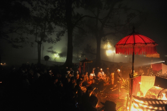 Melihat ritual Mapag Uga Tujuh Gunung di Telaga Warna Puncak