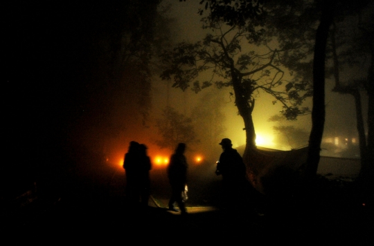 Melihat ritual Mapag Uga Tujuh Gunung di Telaga Warna Puncak