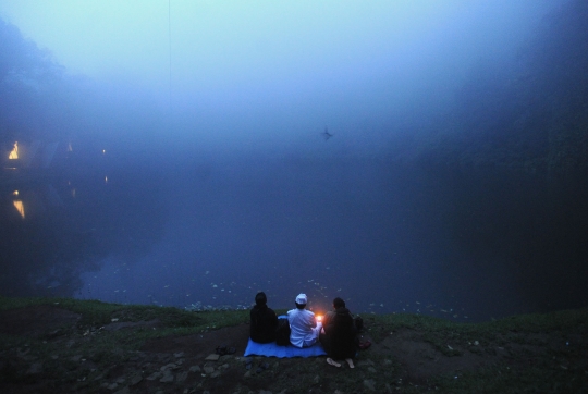 Melihat ritual Mapag Uga Tujuh Gunung di Telaga Warna Puncak