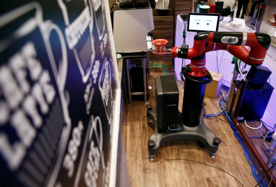 Canggihnya kedai kopi di Jepang ini baristanya robot