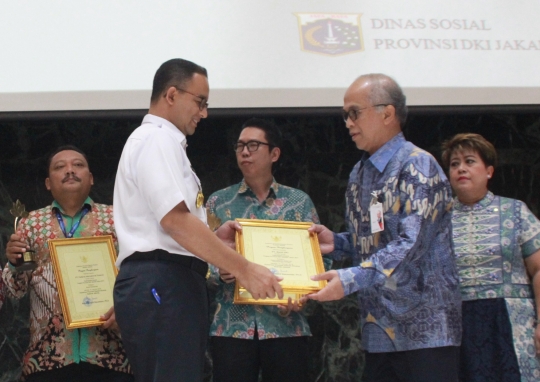 Bank DKI raih Padmamitra Award