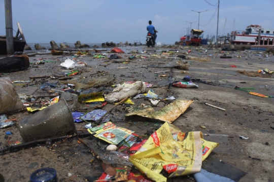 Begini kotornya laut Jakarta dicemari sampah plastik