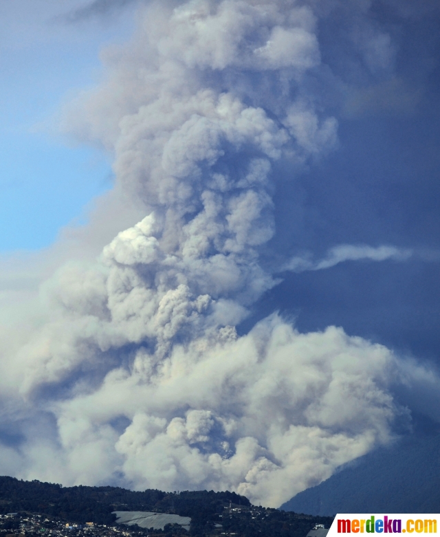 Foto : Dahsyatnya letusan Gunung Fuego selama 20 jam 