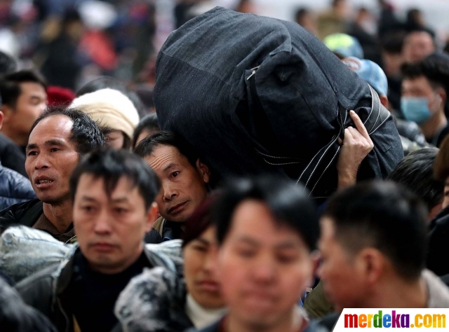 Foto : Melihat padatnya arus mudik ala warga China 