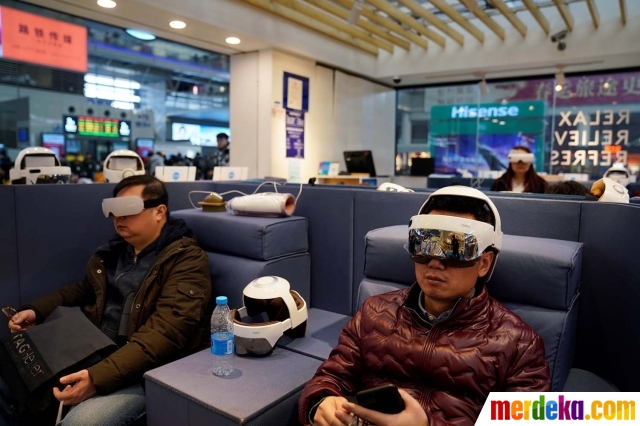 Foto : Melihat padatnya arus mudik ala warga China 