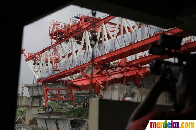 Foto : Begini kondisi bantalan crane yang ambruk dan 