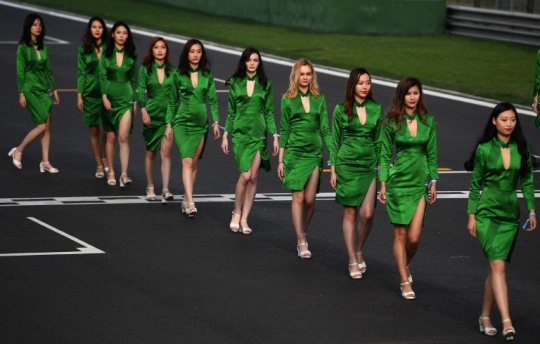 Pesona Grid Girls F1 yang terancam dihapus