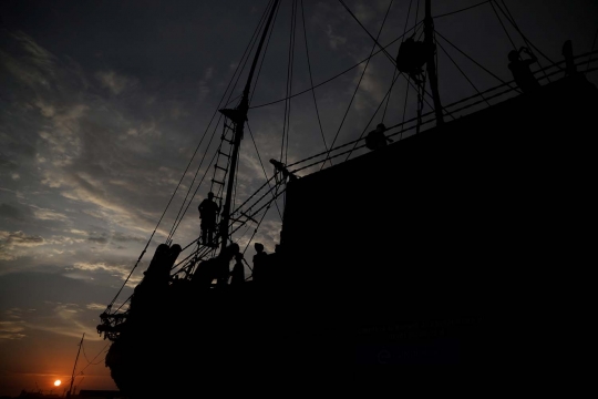 Ini perahu dari alang-alang yang akan seberangi Samudera Pasifik