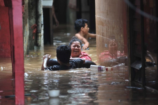 Meratapi Kampung Pulo masih menjadi langganan banjir