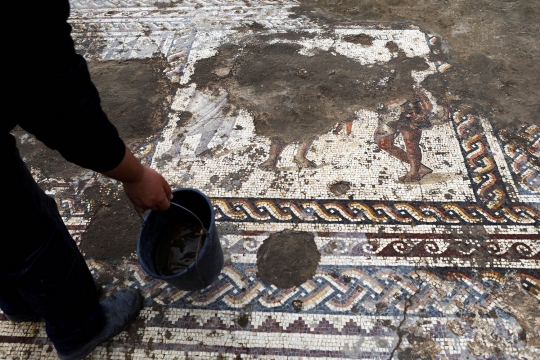 Penemuan mozaik kuno berusia 1.800 tahun di Israel