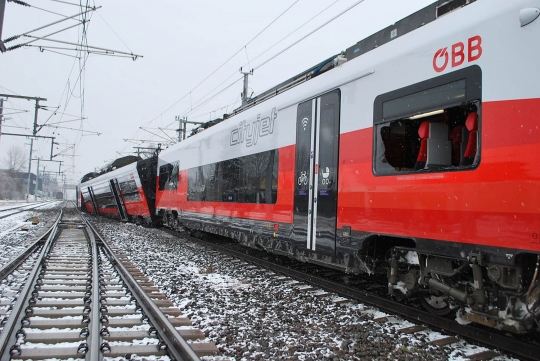 Dua kereta bertabrakan di Austria, satu penumpang tewas