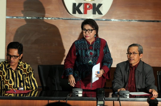 KPK tunjukkan barang bukti uang hasil OTT Bupati Subang dan Bakamla