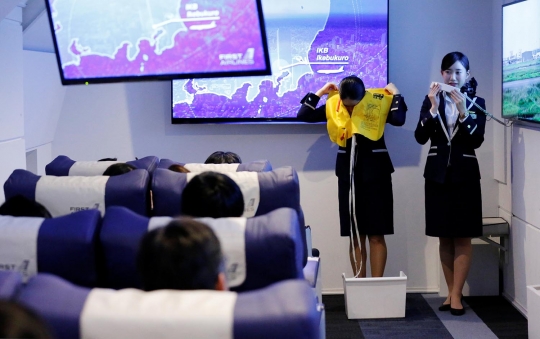 Sensasi keliling dunia secara virtual di restoran First Airlines