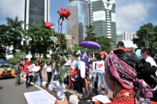 Aksi massa tolak ormas radikalisme di Patung Kuda