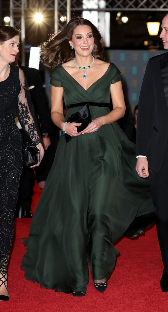 Kate Middleton cantik bergaun hijau di BAFTA Awards 2018