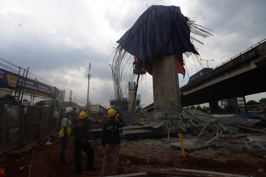 Proyek LRT dan Tol Becakayu dihentikan sementara usai girder ambruk