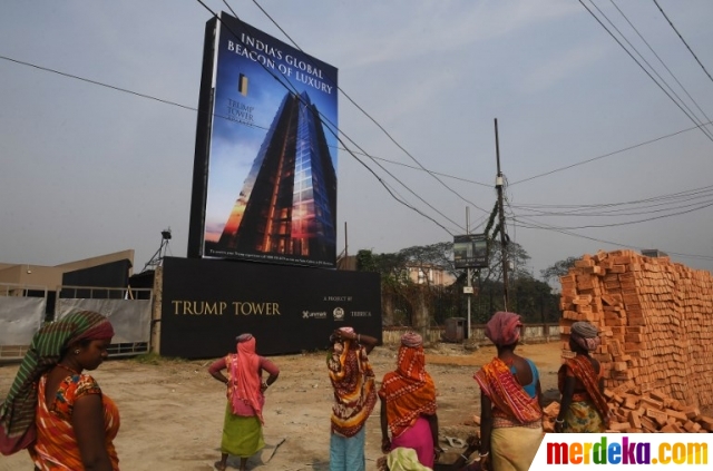 Foto : Potret buruh wanita India bangun Menara Trump demi 