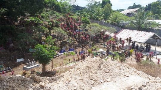 Melihat tambang ilegal yang gusur pemakaman umum di Samarinda