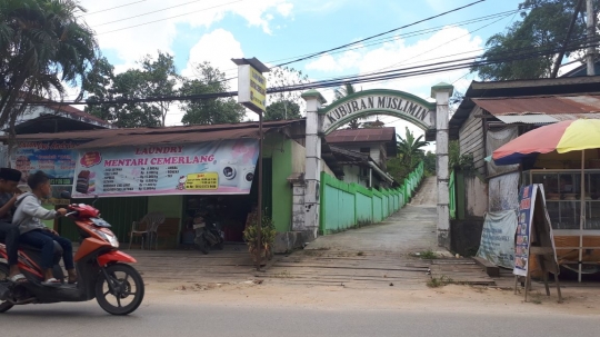 Melihat tambang ilegal yang gusur pemakaman umum di Samarinda